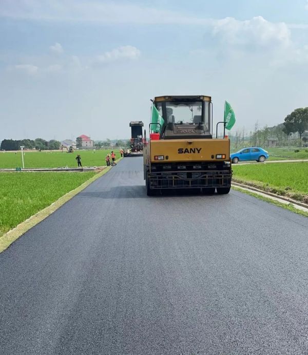 長沙太空金路橋材料有限公司,雙鋼輪壓路機(jī),福格勒瀝青攤鋪機(jī),AC系列,AF系列,SBS系列