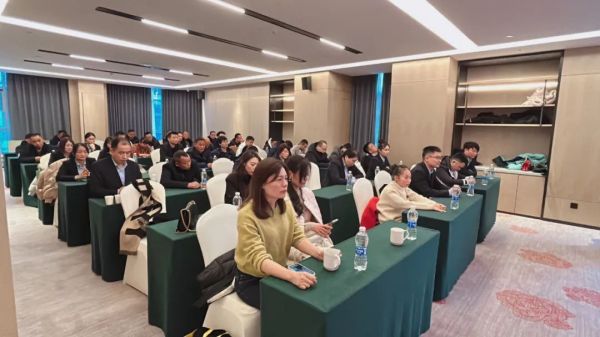 長(zhǎng)沙太空金路橋材料有限公司,雙鋼輪壓路機(jī),福格勒瀝青攤鋪機(jī),AC系列,AF系列,SBS系列 長(zhǎng)沙太空金路橋材料有限公司,雙鋼輪壓路機(jī),福格勒瀝青攤鋪機(jī),AC系列,AF系列,SBS系列