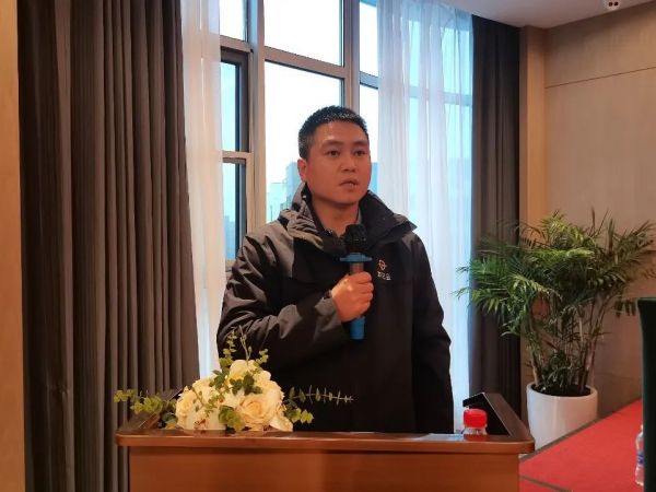 長(zhǎng)沙太空金路橋材料有限公司,雙鋼輪壓路機(jī),福格勒瀝青攤鋪機(jī),AC系列,AF系列,SBS系列 長(zhǎng)沙太空金路橋材料有限公司,雙鋼輪壓路機(jī),福格勒瀝青攤鋪機(jī),AC系列,AF系列,SBS系列
