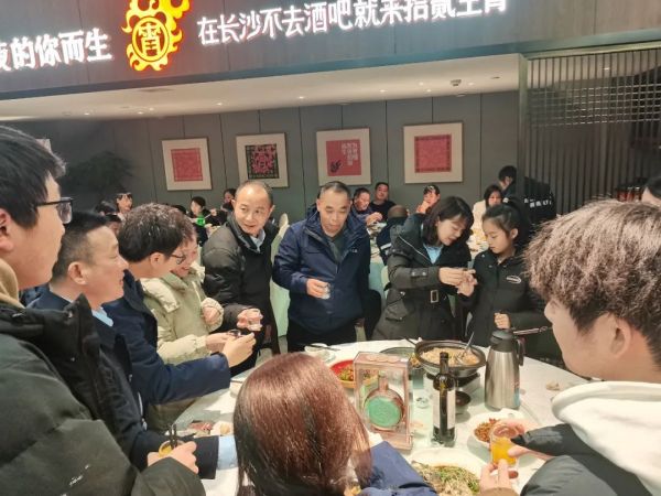 長(zhǎng)沙太空金路橋材料有限公司,雙鋼輪壓路機(jī),福格勒瀝青攤鋪機(jī),AC系列,AF系列,SBS系列 長(zhǎng)沙太空金路橋材料有限公司,雙鋼輪壓路機(jī),福格勒瀝青攤鋪機(jī),AC系列,AF系列,SBS系列